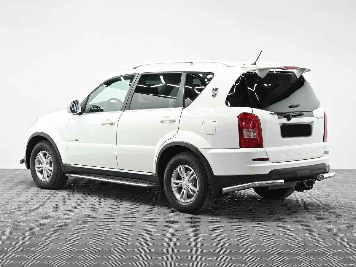 SsangYong Rexton с пробегом — 2013 год. Фото: #3