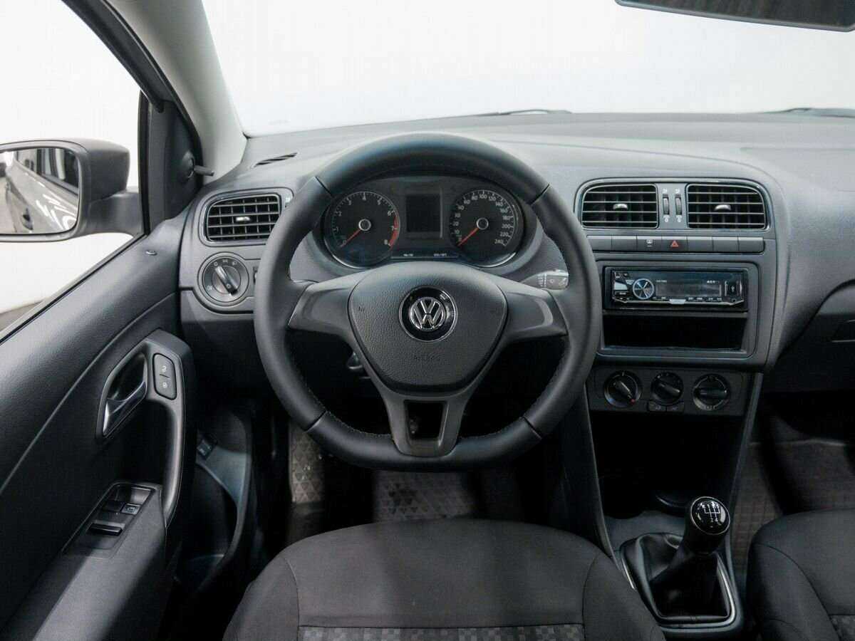 Volkswagen Polo с пробегом — 2020 год. Фото: #10