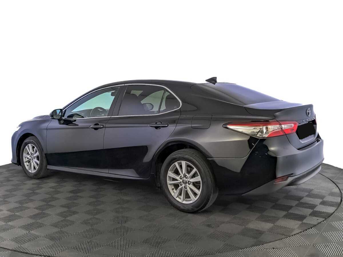 Toyota Camry с пробегом — 2019 год. Фото: #6
