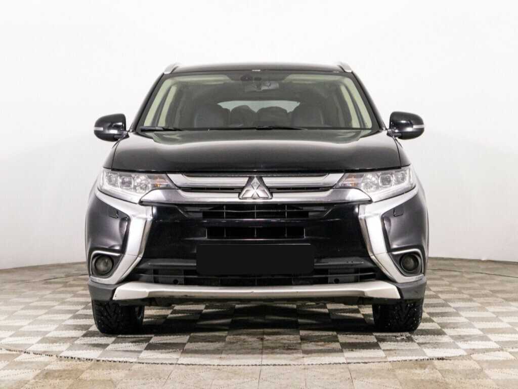 Mitsubishi Outlander с пробегом — 2016 год. Фото: #1