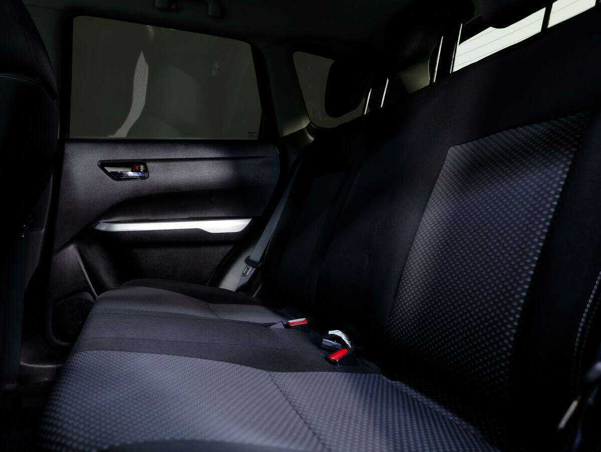 Suzuki Vitara с пробегом — 2016 год. Фото: #11