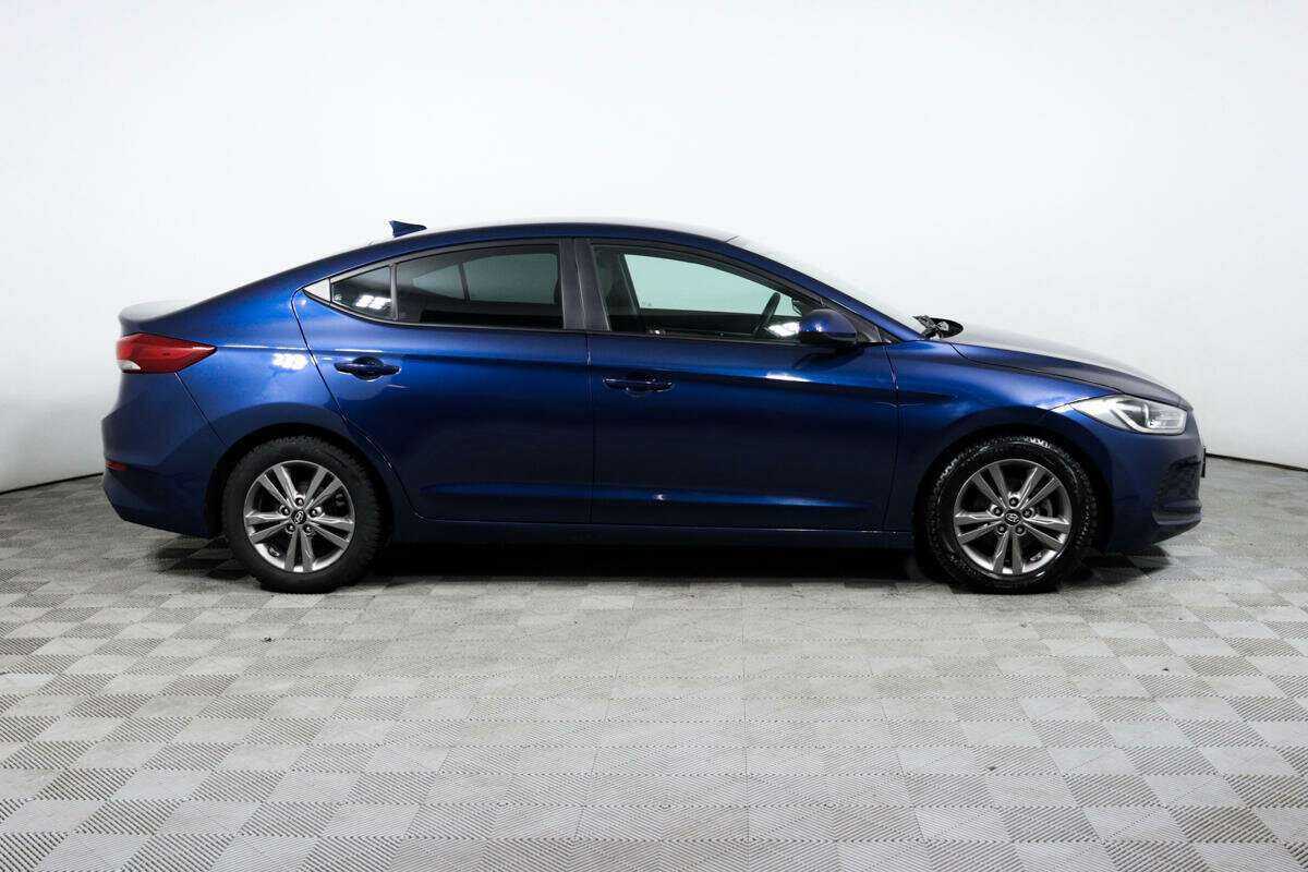 Hyundai Elantra с пробегом — 2016 год. Фото: #3
