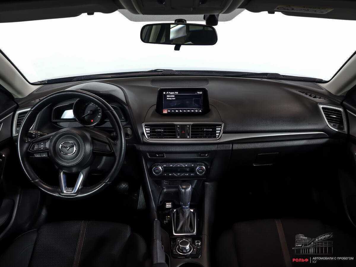 Mazda 3 с пробегом — 2017 год. Фото: #9