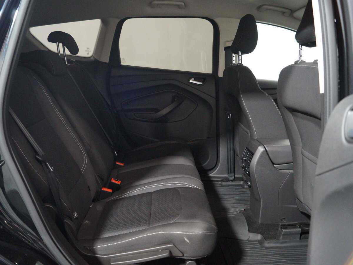 Ford Kuga с пробегом — 2018 год. Фото: #11