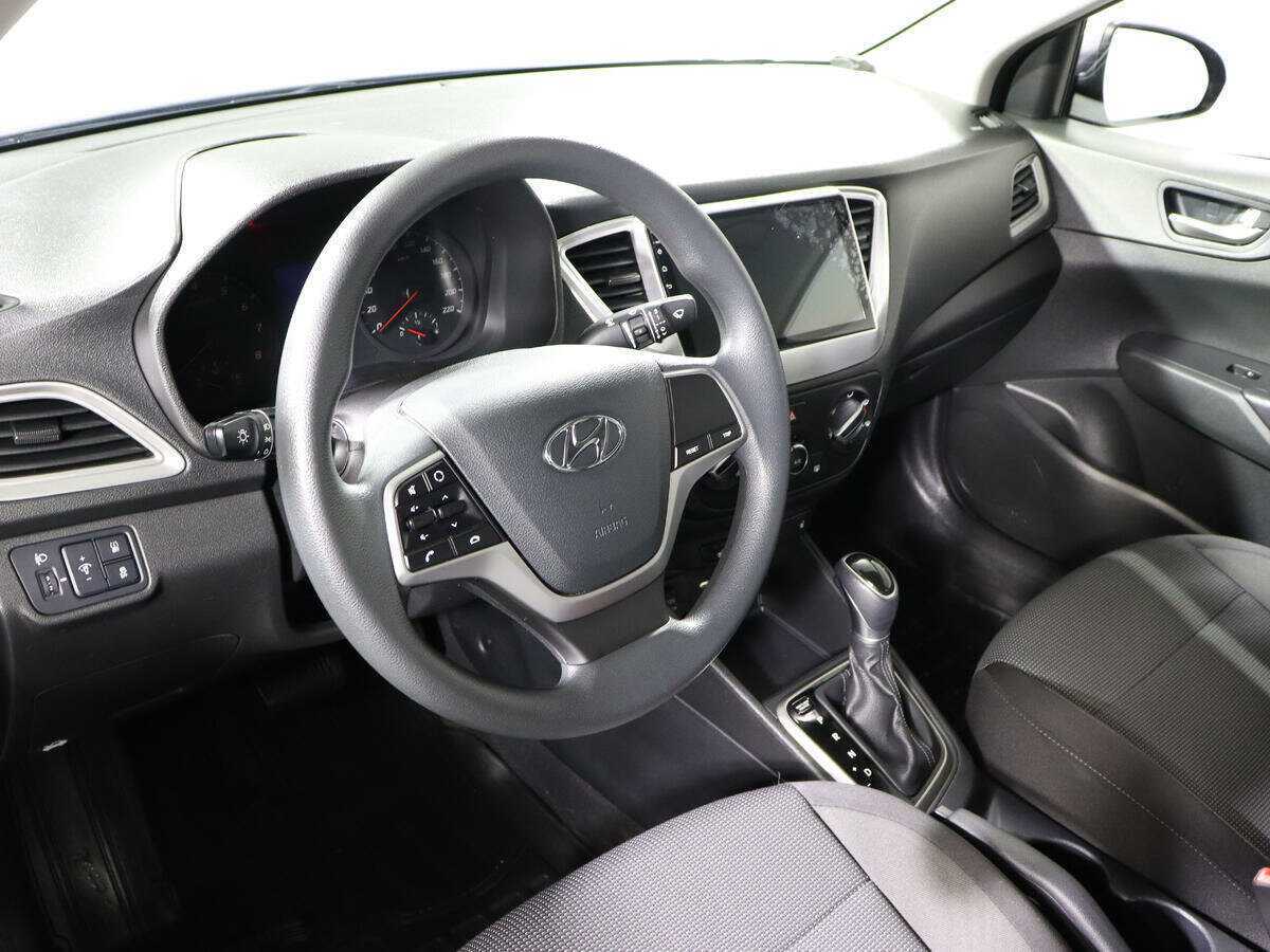 Hyundai Solaris с пробегом — 2021 год. Фото: #11