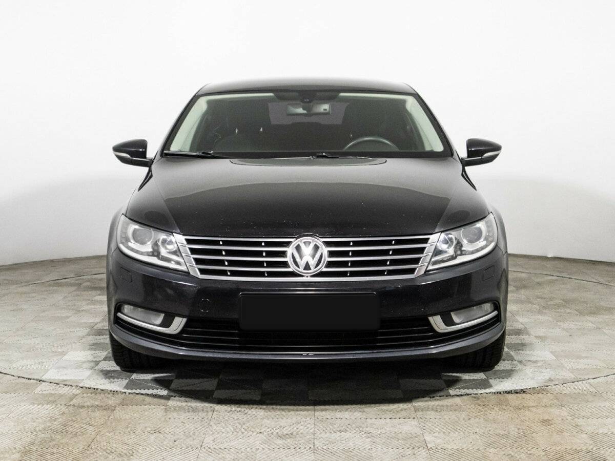 Volkswagen Passat CC с пробегом — 2012 год. Фото: #1