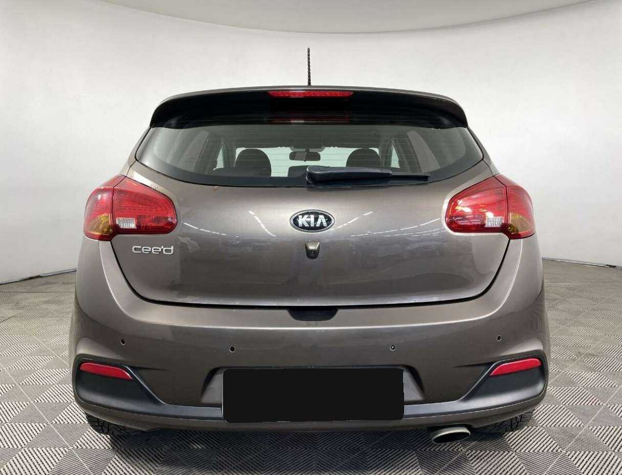 Kia Ceed с пробегом — 2013 год. Фото: #2