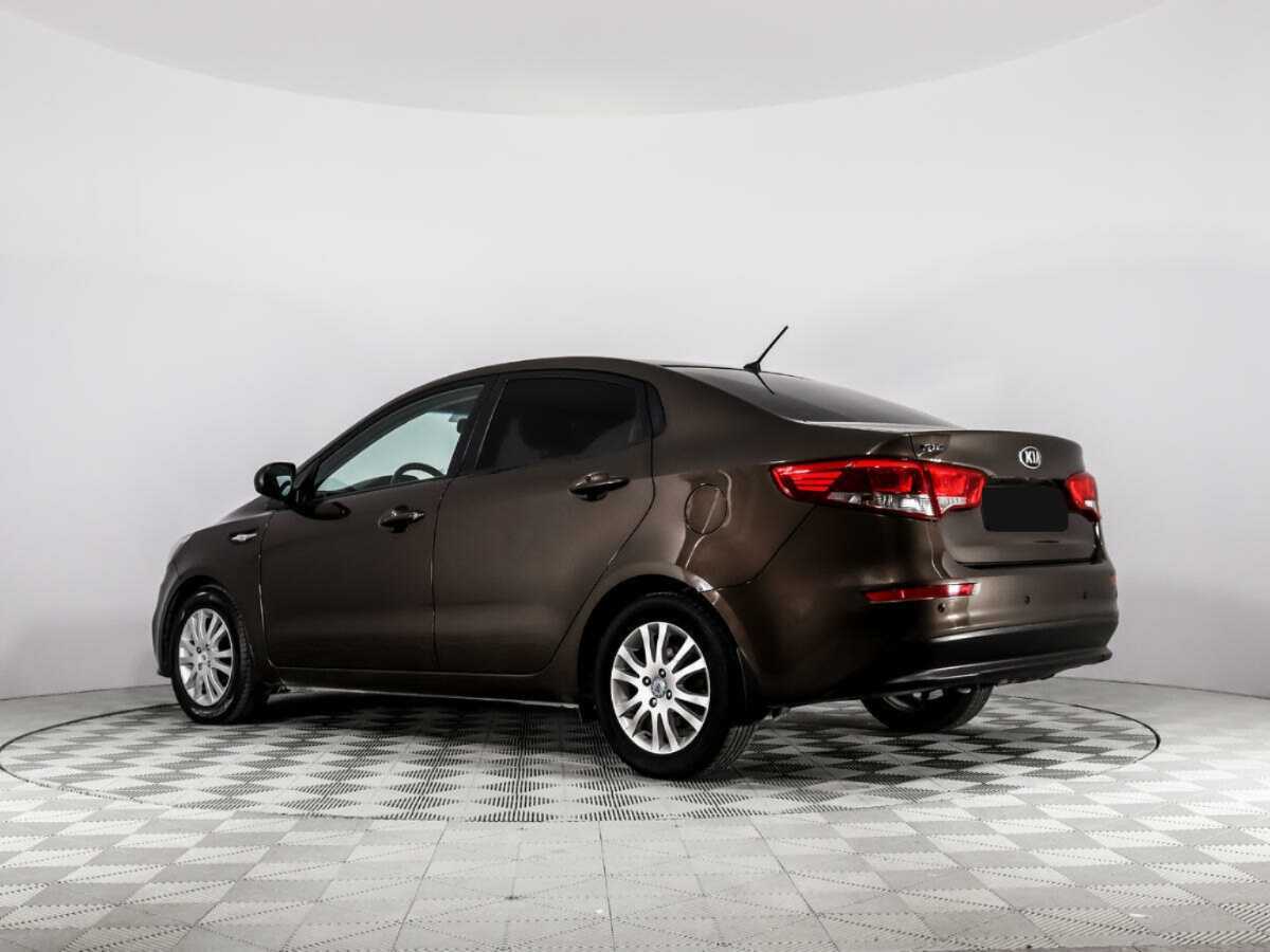 Kia Rio с пробегом — 2015 год. Фото: #6