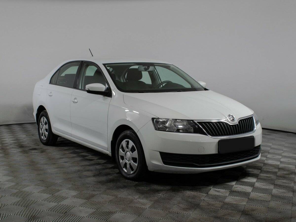 Skoda Rapid с пробегом — 2017 год. Фото: #2