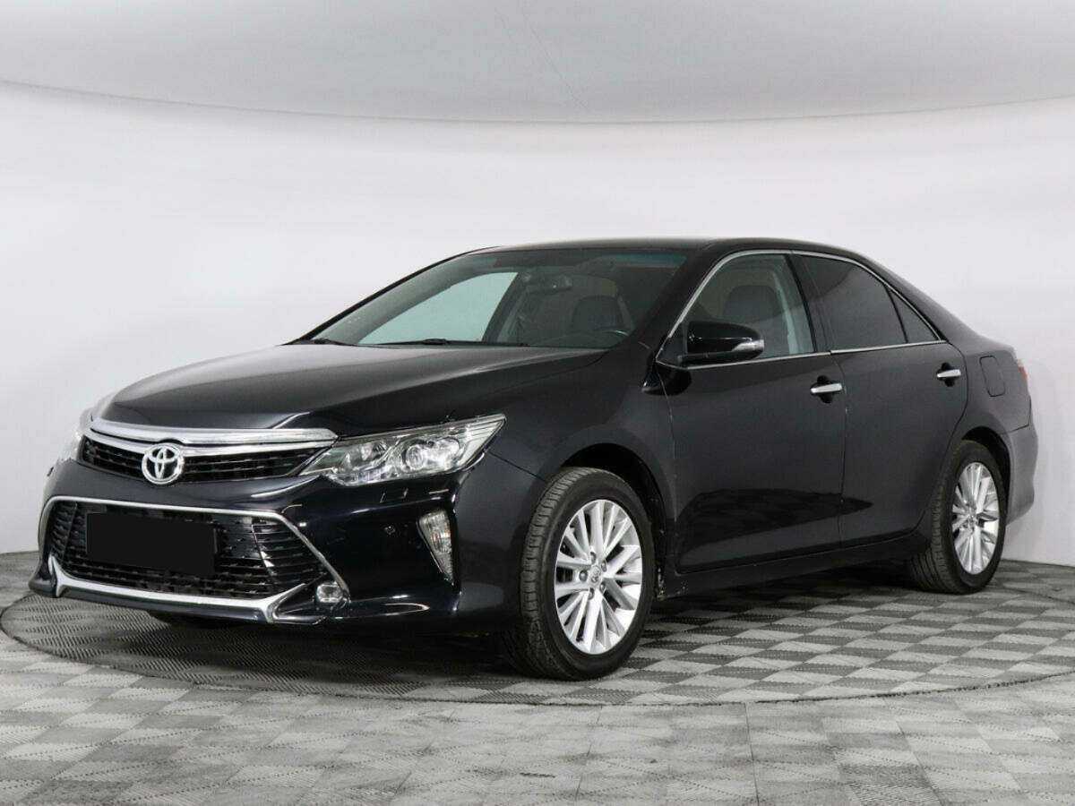 Toyota Camry с пробегом — 2015 год. Фото: #0