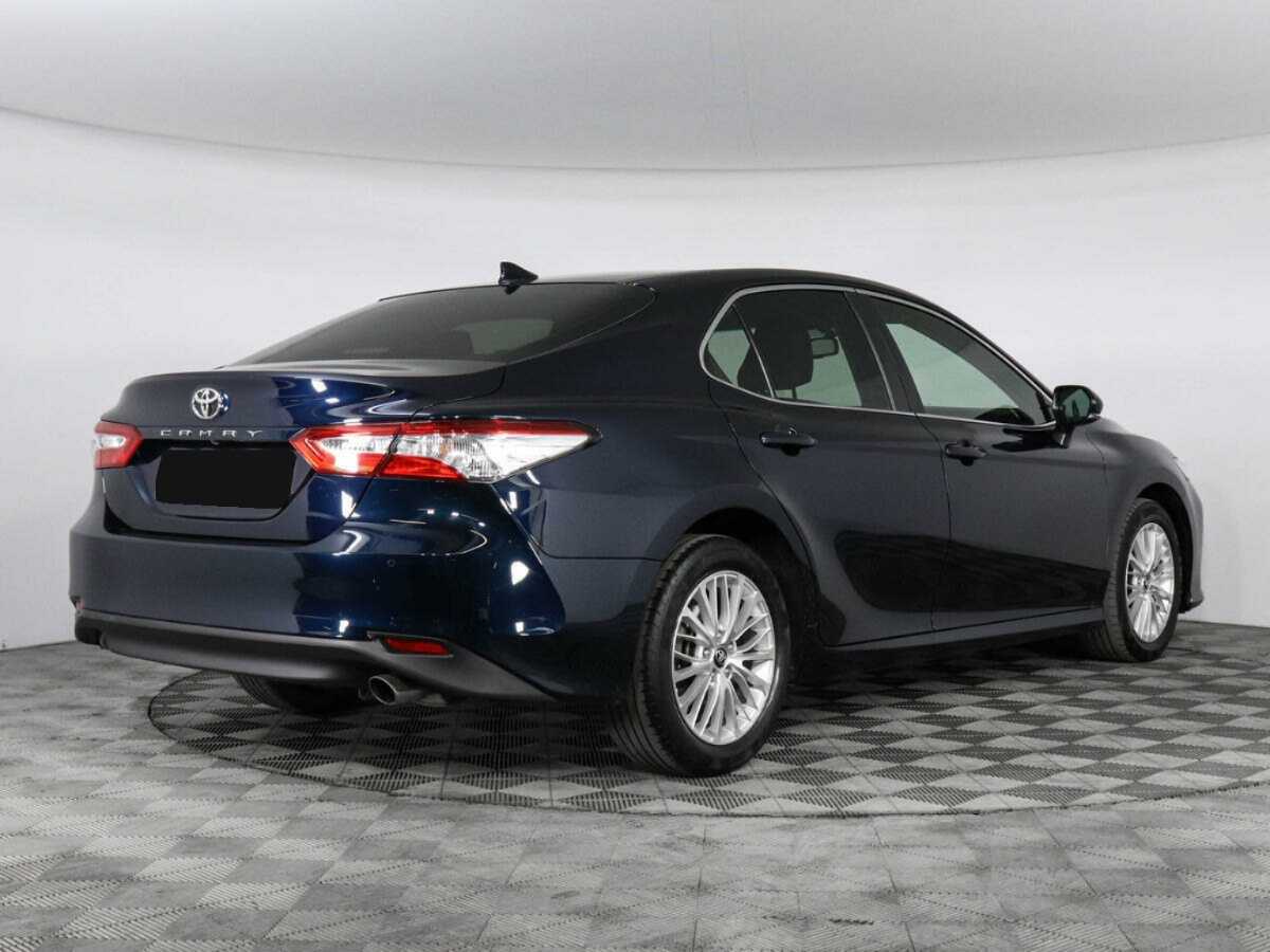 Toyota Camry с пробегом — 2018 год. Фото: #4
