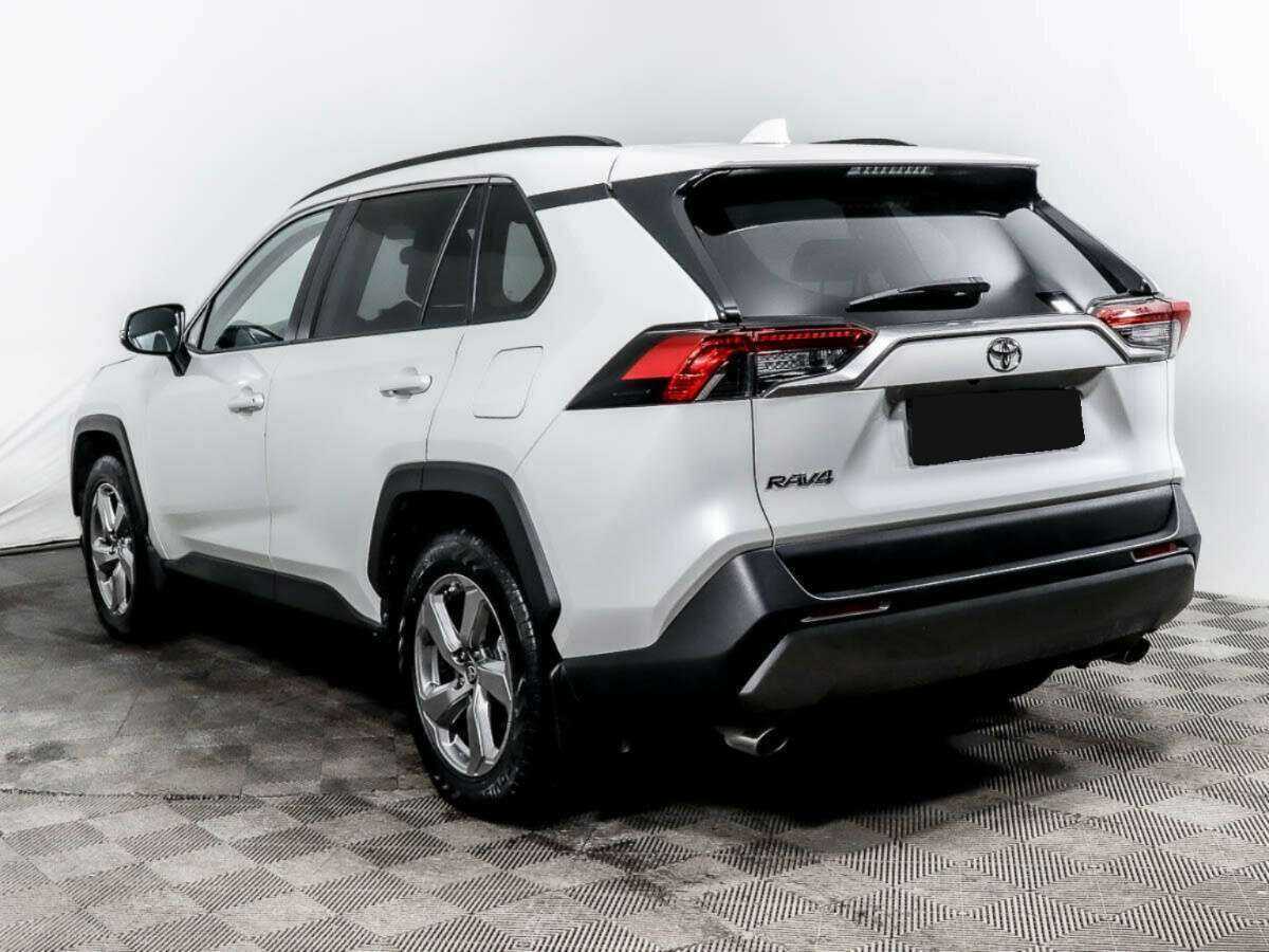 Toyota RAV4 с пробегом — 2020 год. Фото: #5