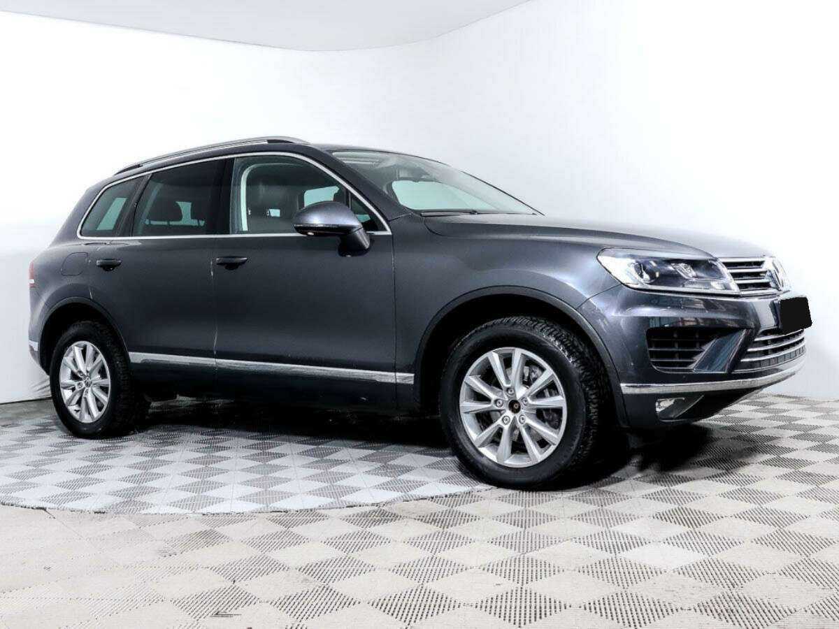 Volkswagen Touareg с пробегом — 2016 год. Фото: #2