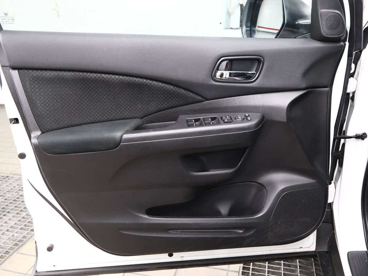 Honda CR-V с пробегом — 2015 год. Фото: #5