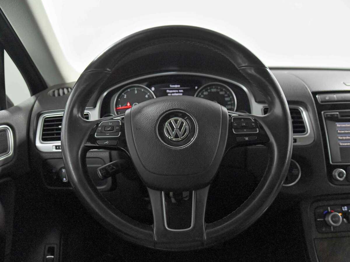 Volkswagen Touareg с пробегом — 2016 год. Фото: #8