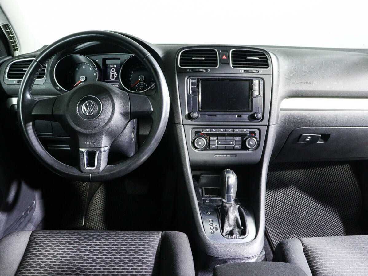 Volkswagen Golf с пробегом — 2012 год. Фото: #10
