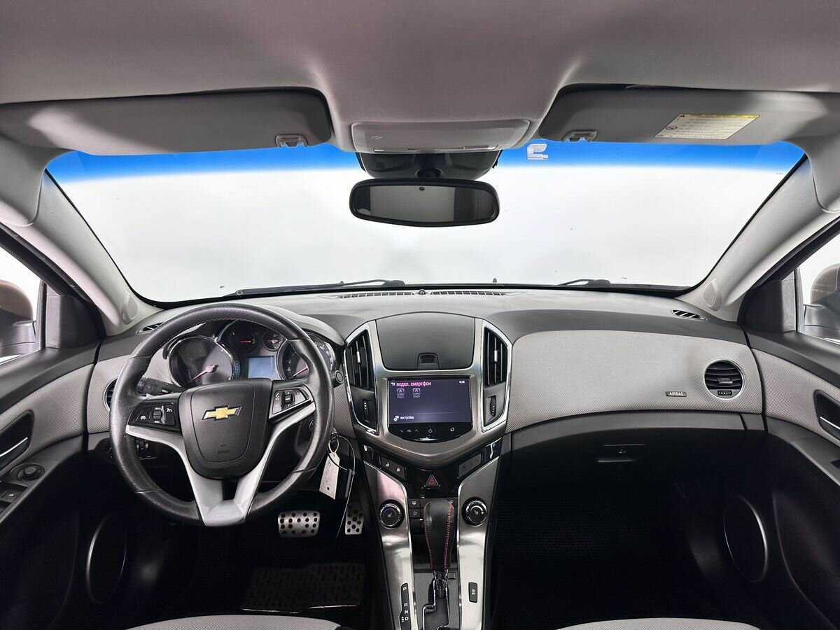 Chevrolet Cruze с пробегом — 2013 год. Фото: #9