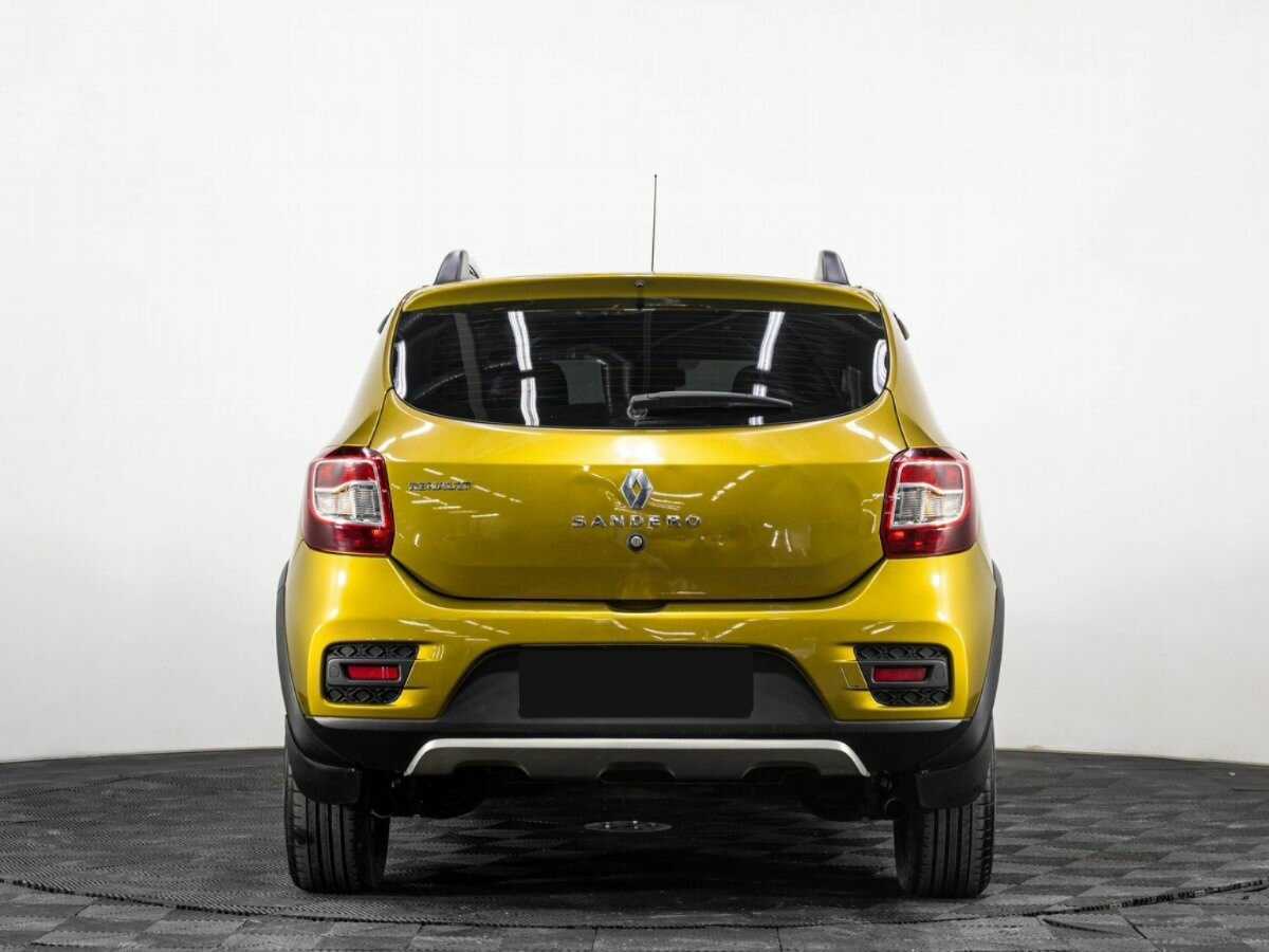 Renault Sandero с пробегом — 2017 год. Фото: #4