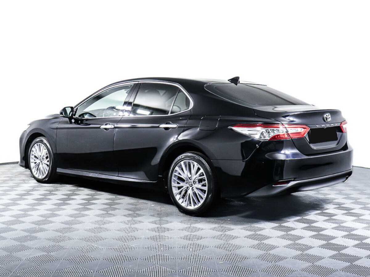 Toyota Camry с пробегом — 2021 год. Фото: #6