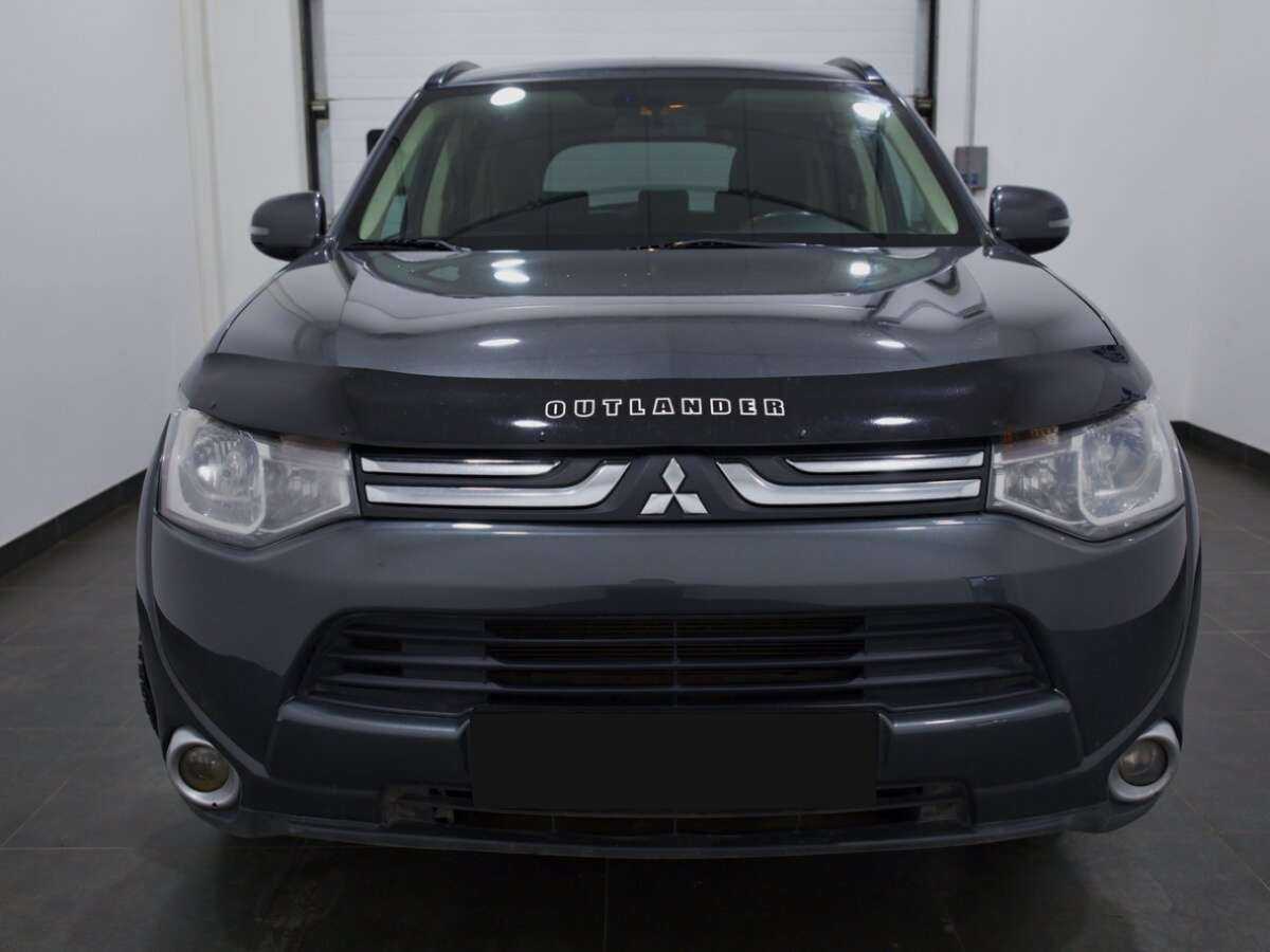Mitsubishi Outlander с пробегом — 2013 год. Фото: #1