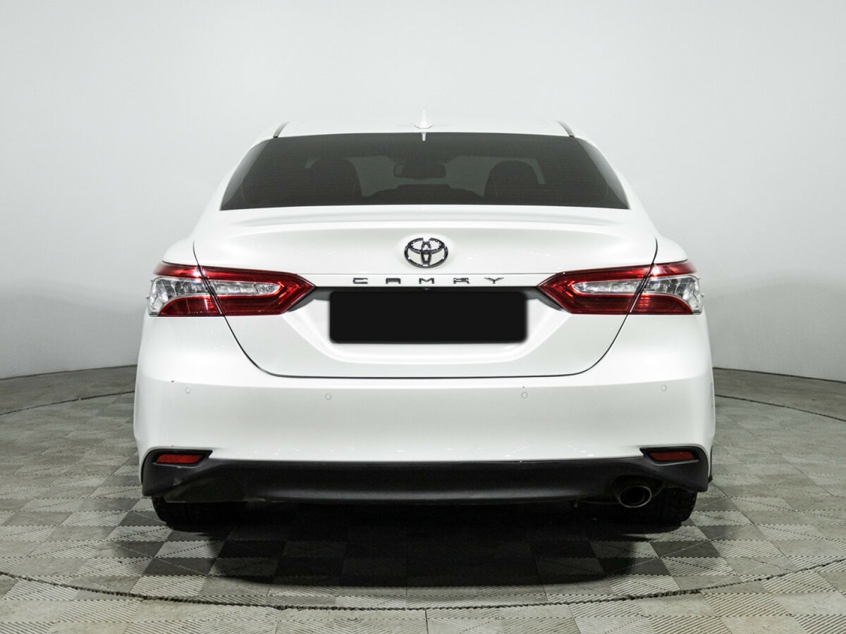 Toyota Camry с пробегом — 2021 год. Фото: #5