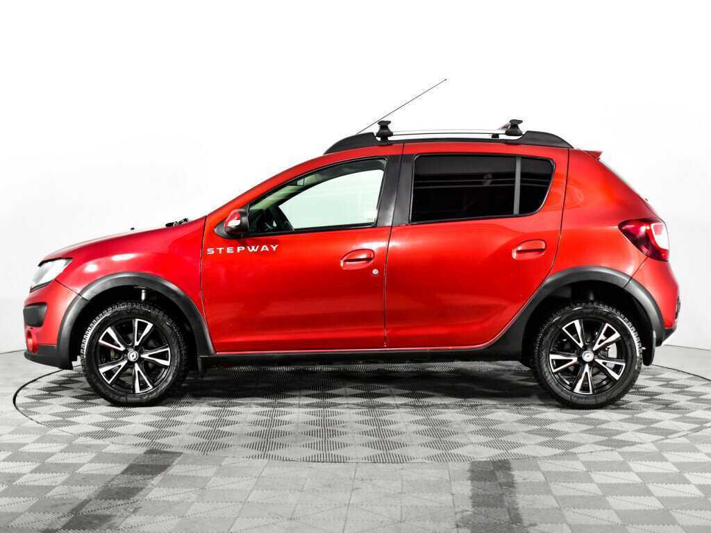 Renault Sandero с пробегом — 2016 год. Фото: #7