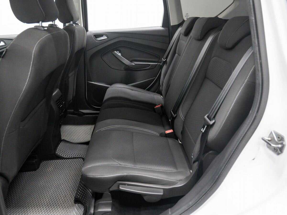 Ford Kuga с пробегом — 2018 год. Фото: #12