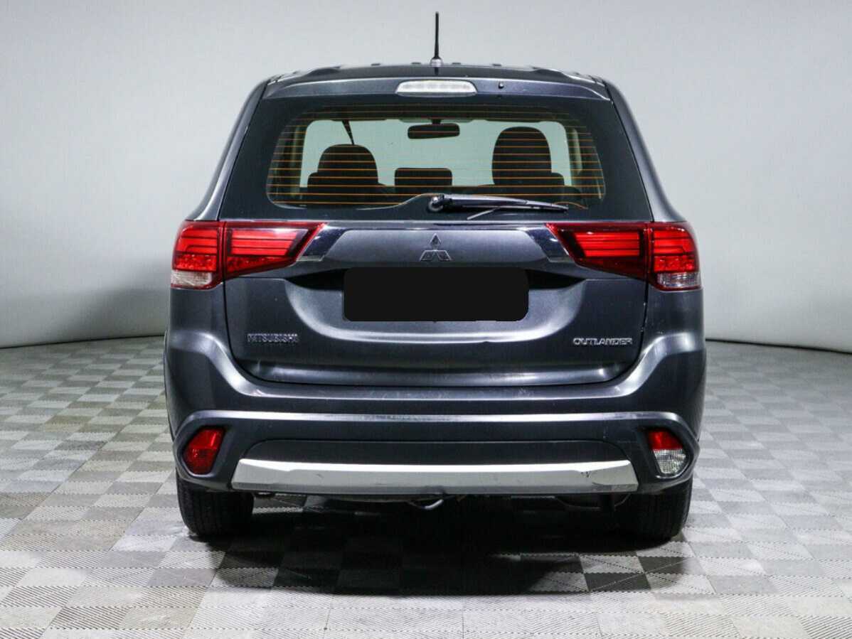 Mitsubishi Outlander с пробегом — 2015 год. Фото: #4