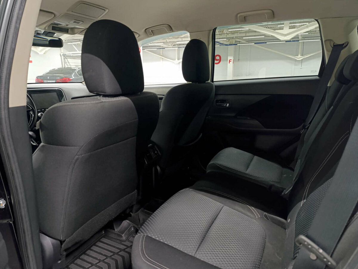 Mitsubishi Outlander с пробегом — 2021 год. Фото: #11