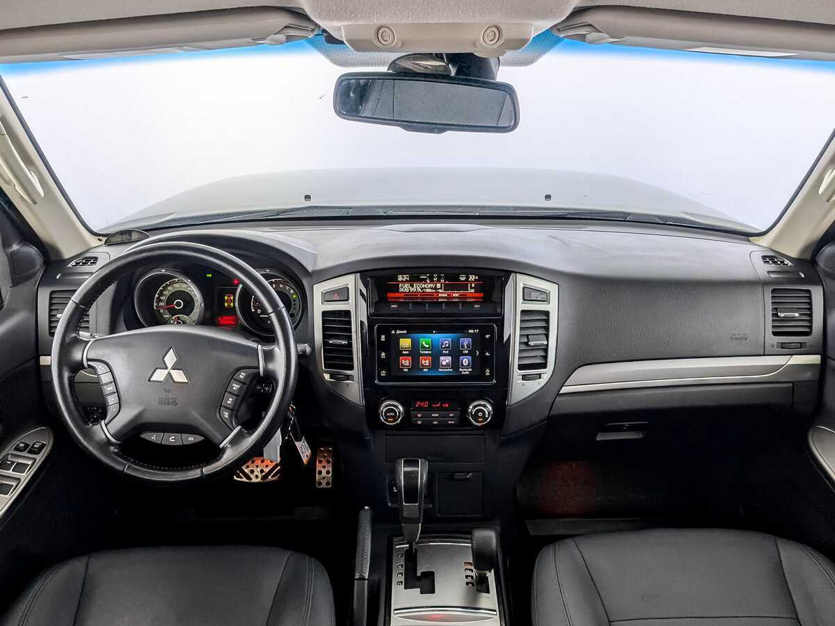 Mitsubishi Pajero с пробегом — 2019 год. Фото: #13