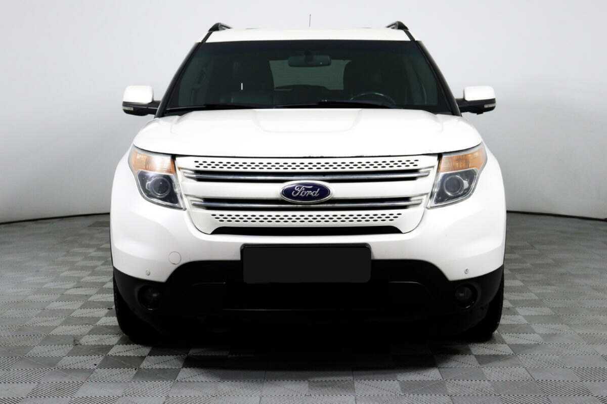 Ford Explorer с пробегом — 2012 год. Фото: #1