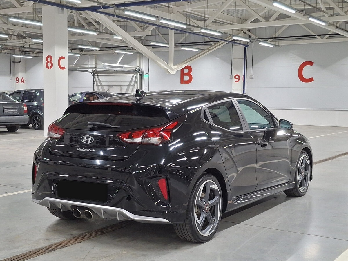 Hyundai Veloster с пробегом — 2019 год. Фото: #4