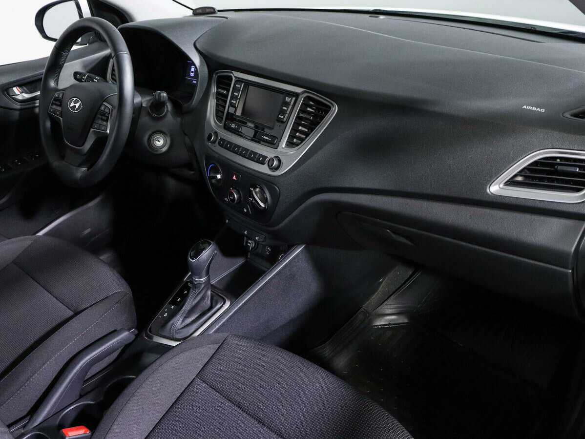Hyundai Solaris с пробегом — 2020 год. Фото: #9