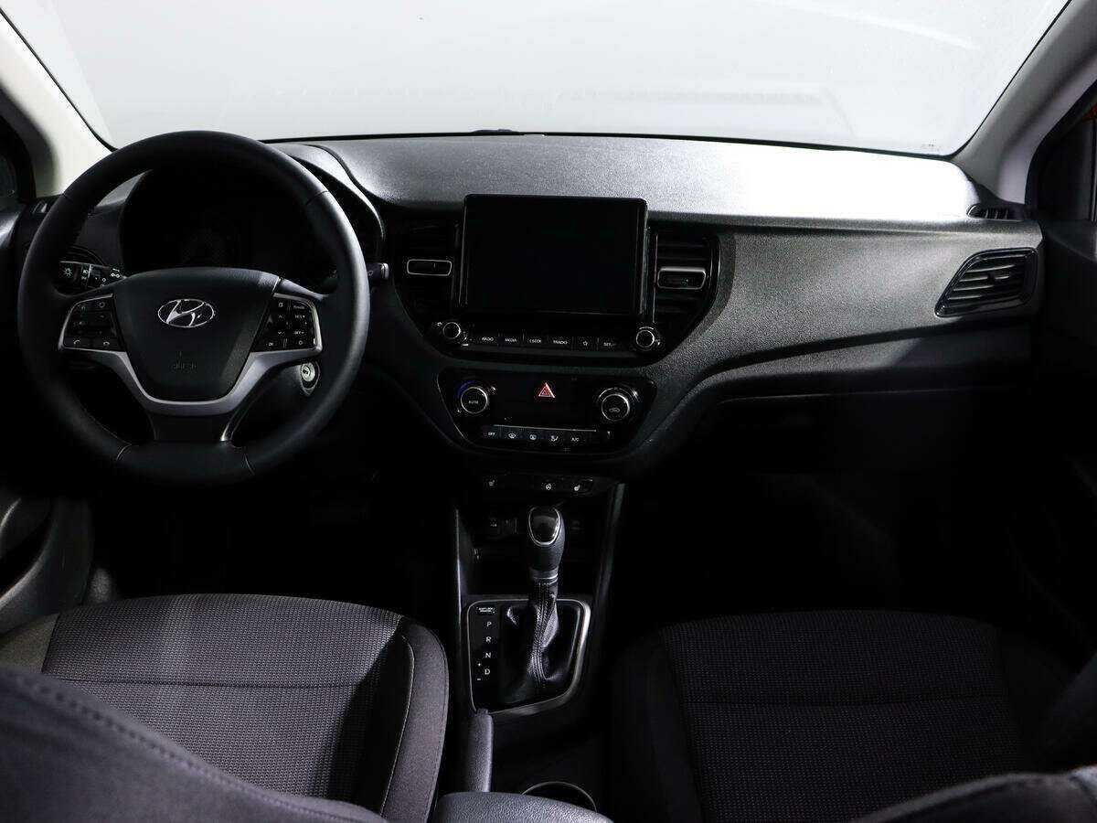 Hyundai Solaris с пробегом — 2020 год. Фото: #8
