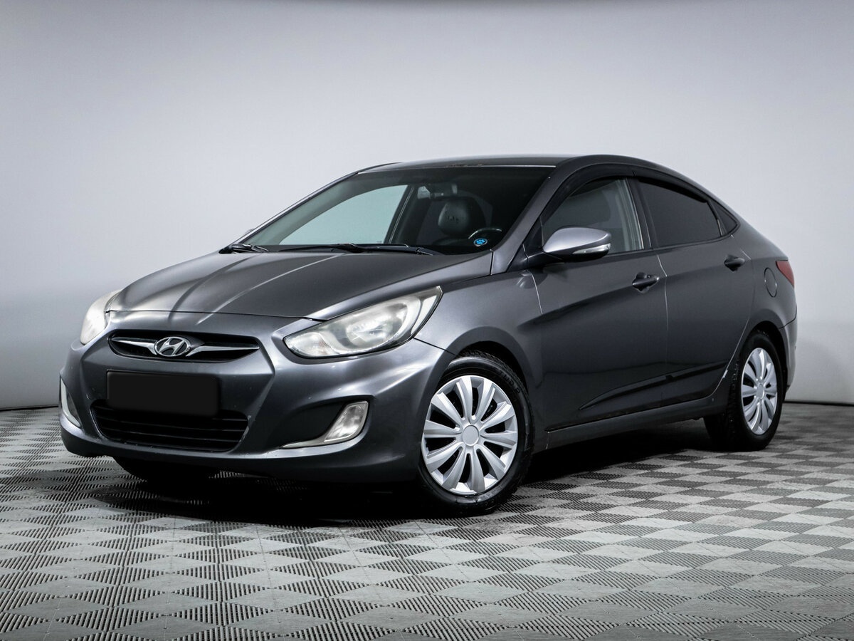 Hyundai Solaris с пробегом — 2012 год. Фото: #0