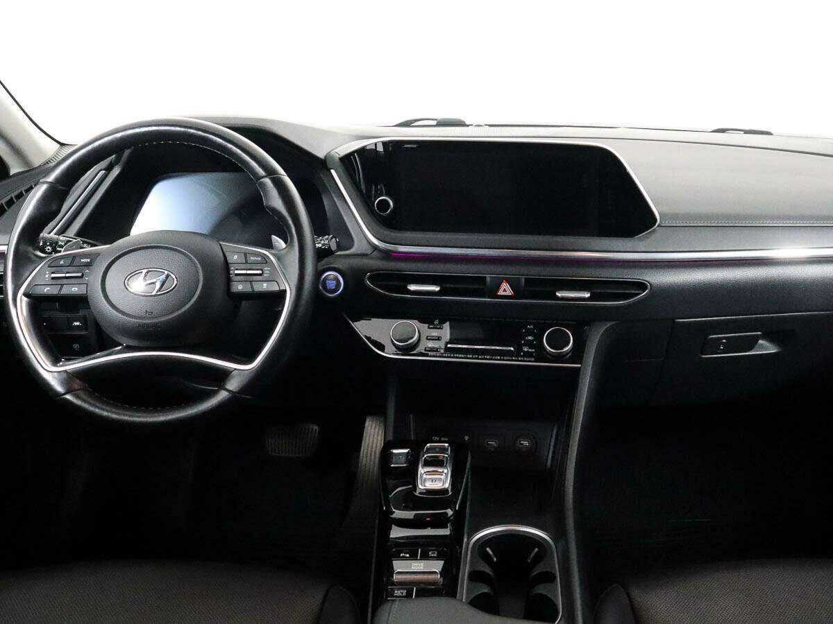 Hyundai Sonata с пробегом — 2020 год. Фото: #7