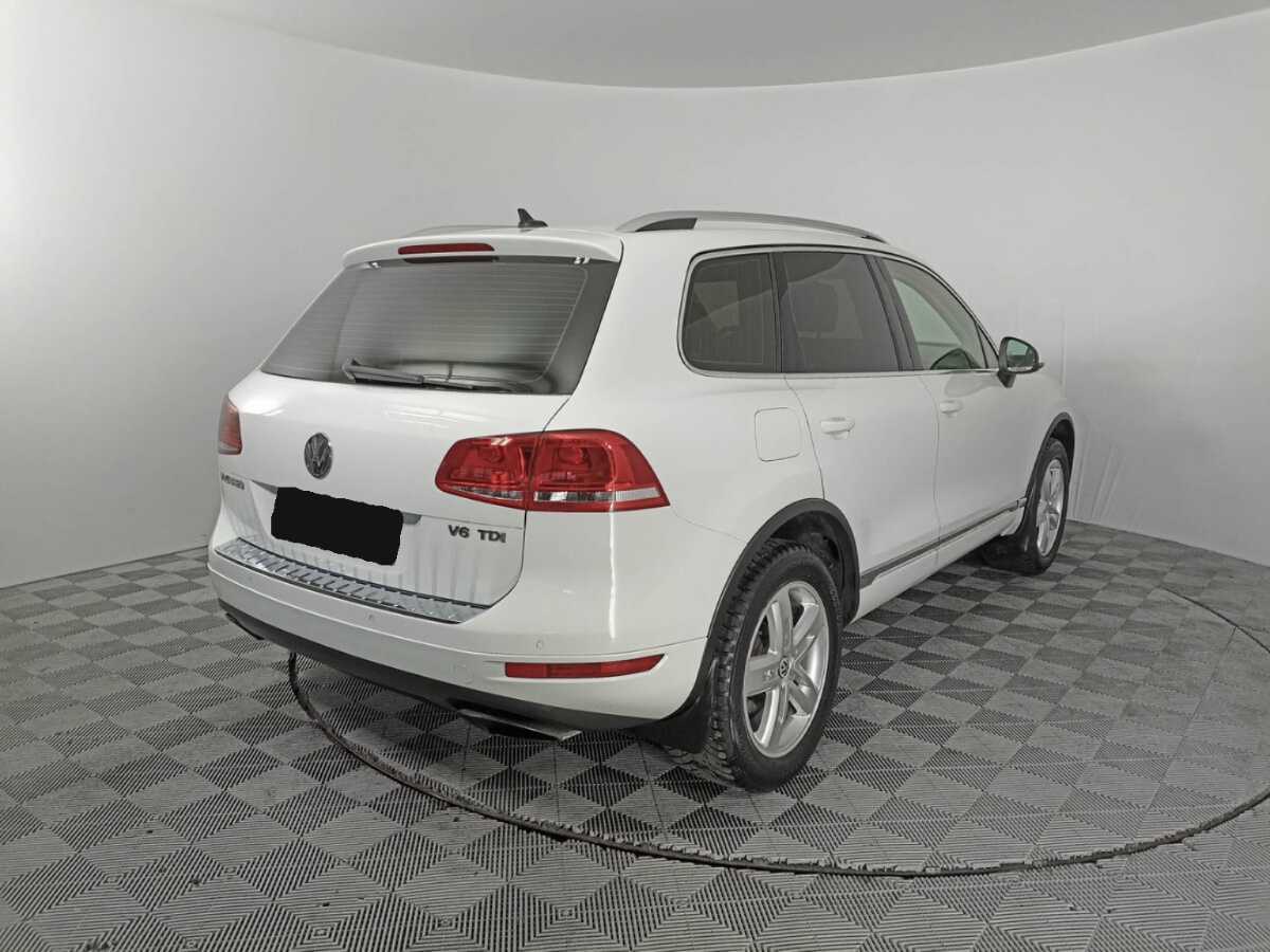 Volkswagen Touareg с пробегом — 2013 год. Фото: #4