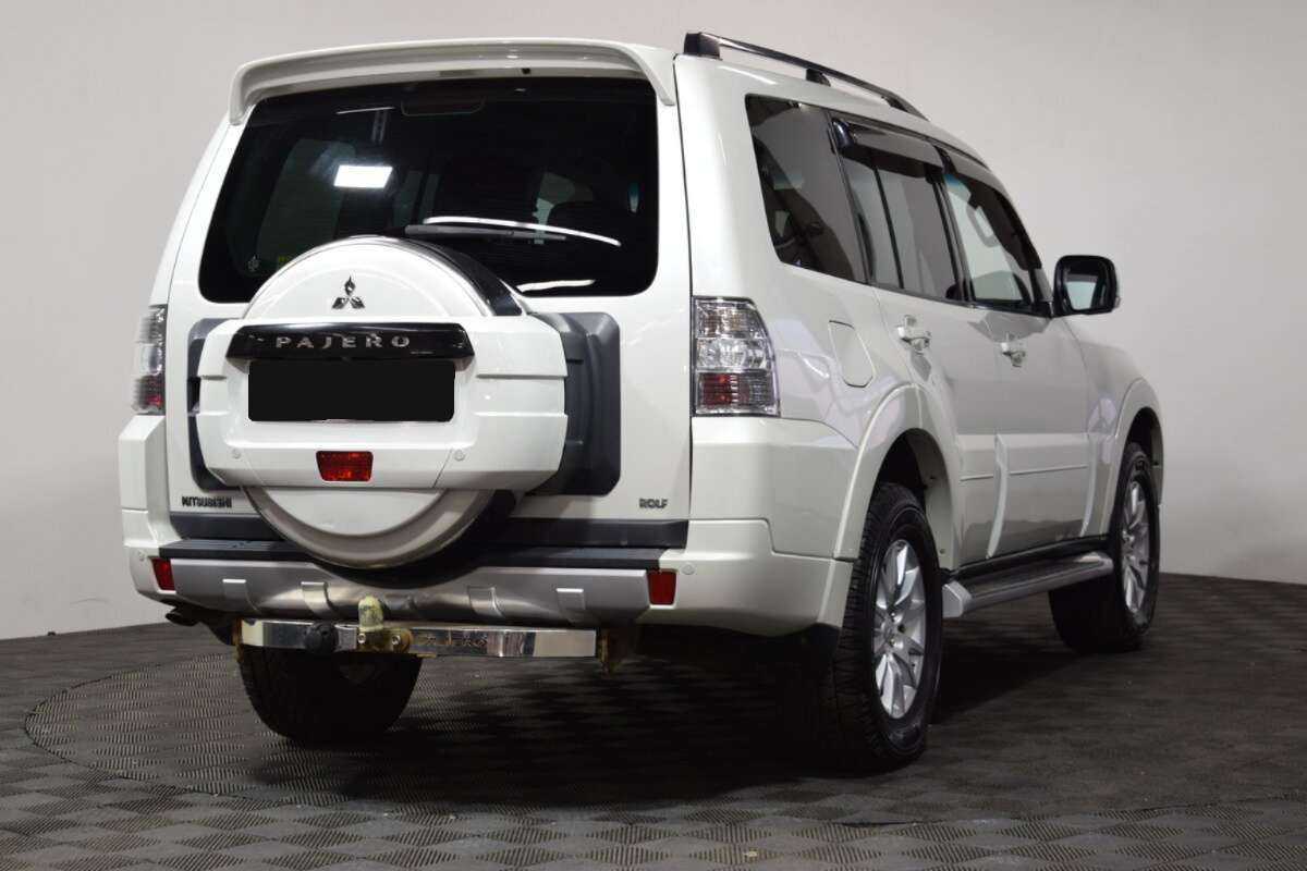 Mitsubishi Pajero с пробегом — 2014 год. Фото: #3