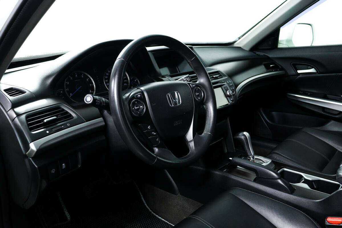 Honda Crosstour с пробегом — 2014 год. Фото: #12