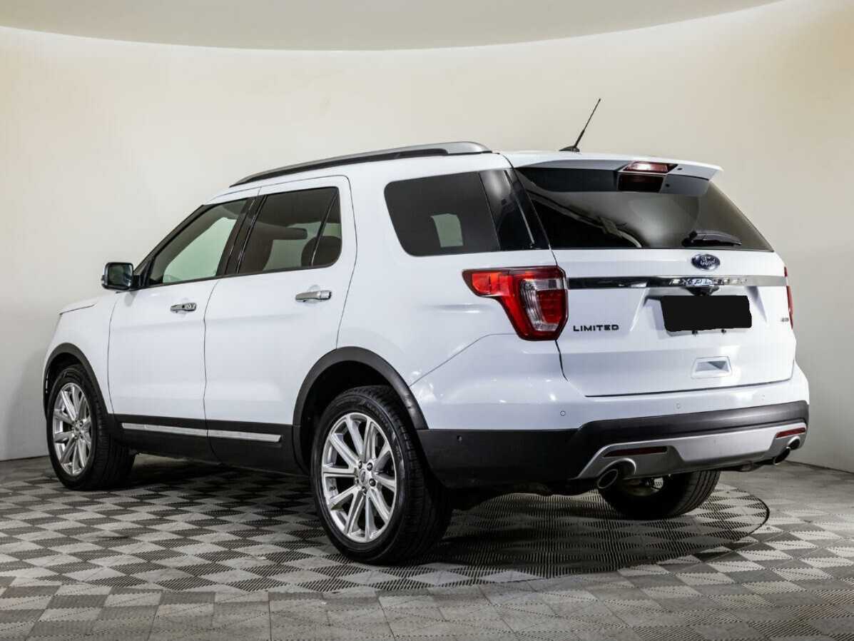 Ford Explorer с пробегом — 2015 год. Фото: #6