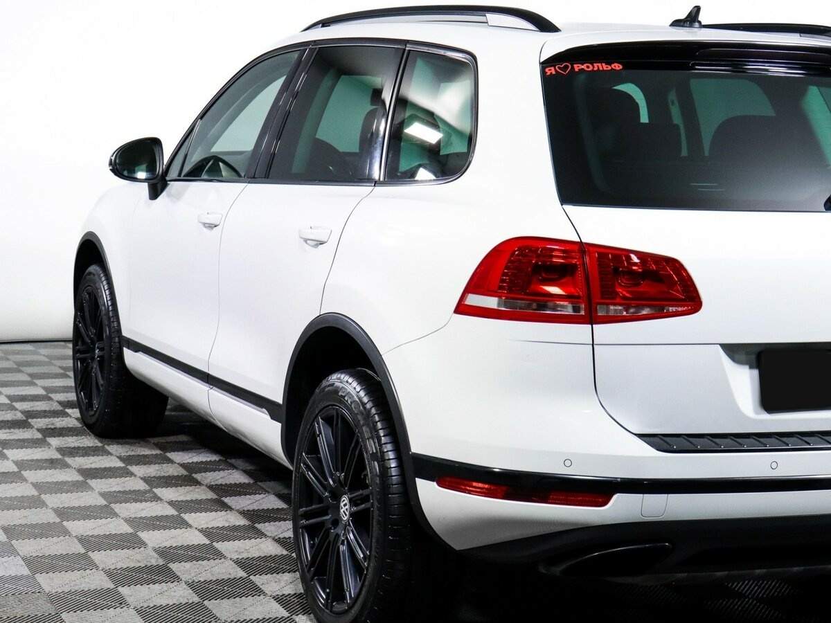 Volkswagen Touareg с пробегом — 2015 год. Фото: #18