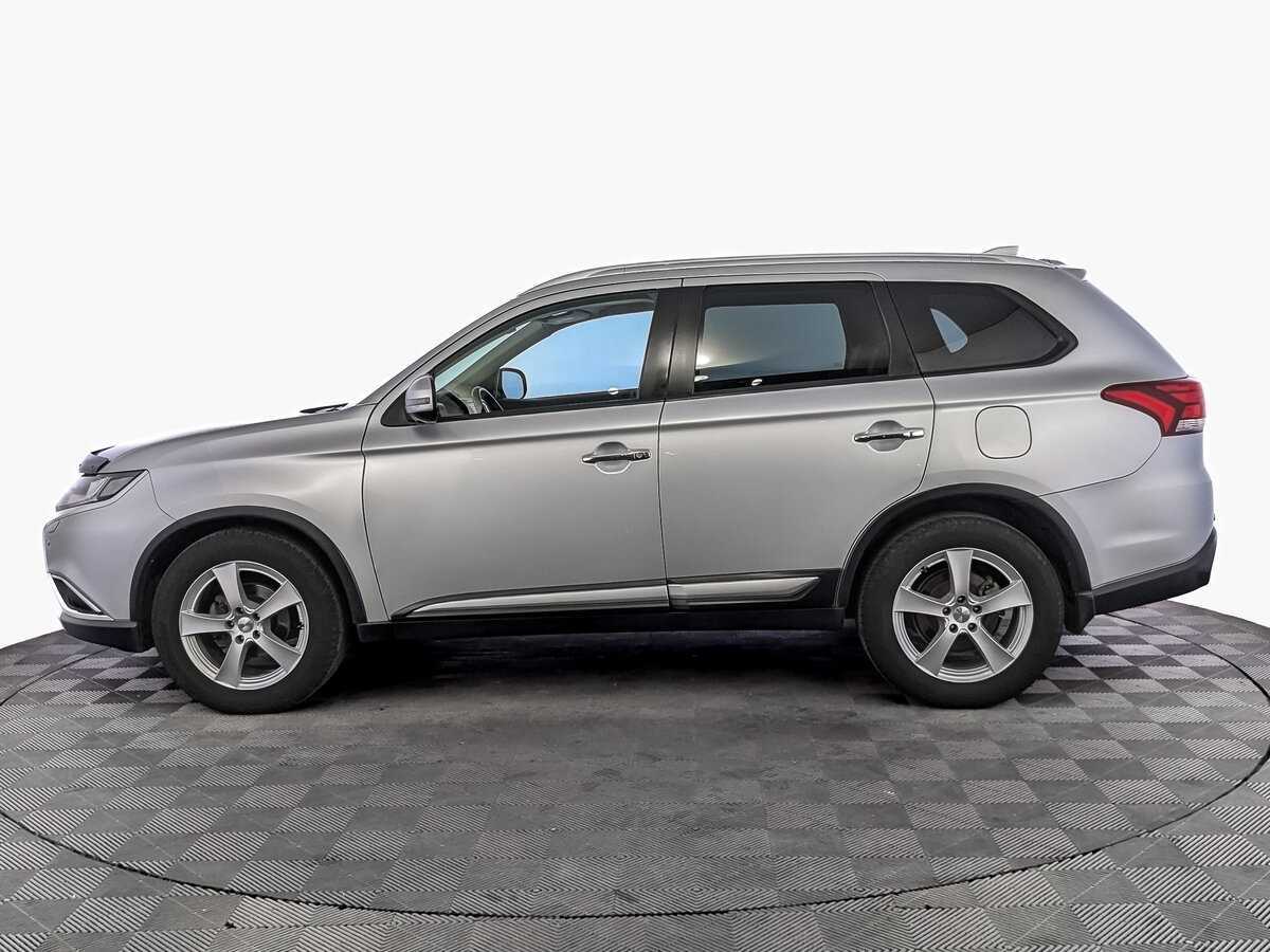 Mitsubishi Outlander с пробегом — 2017 год. Фото: #7
