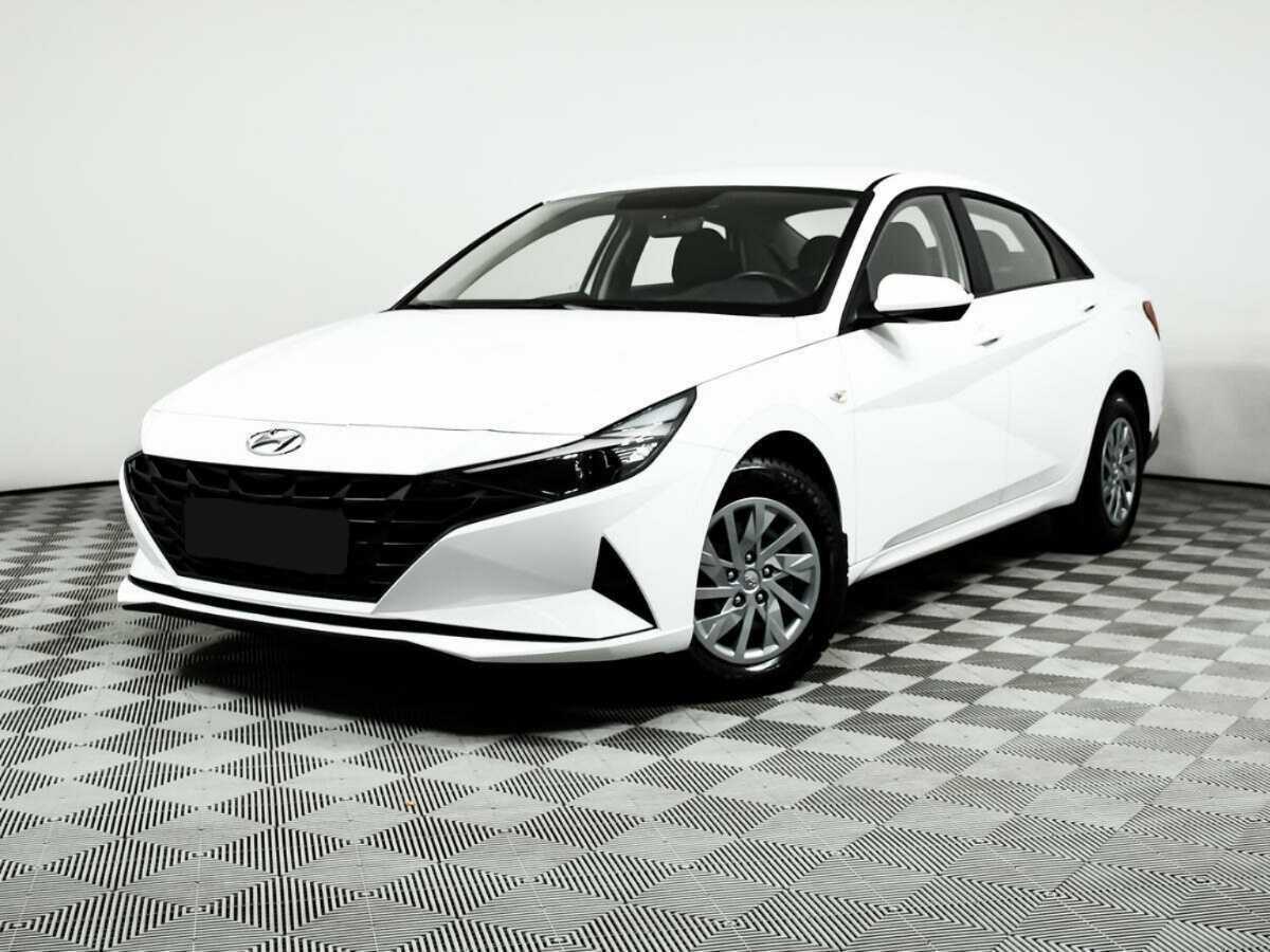 Hyundai Elantra с пробегом — 2022 год. Посмотреть фото