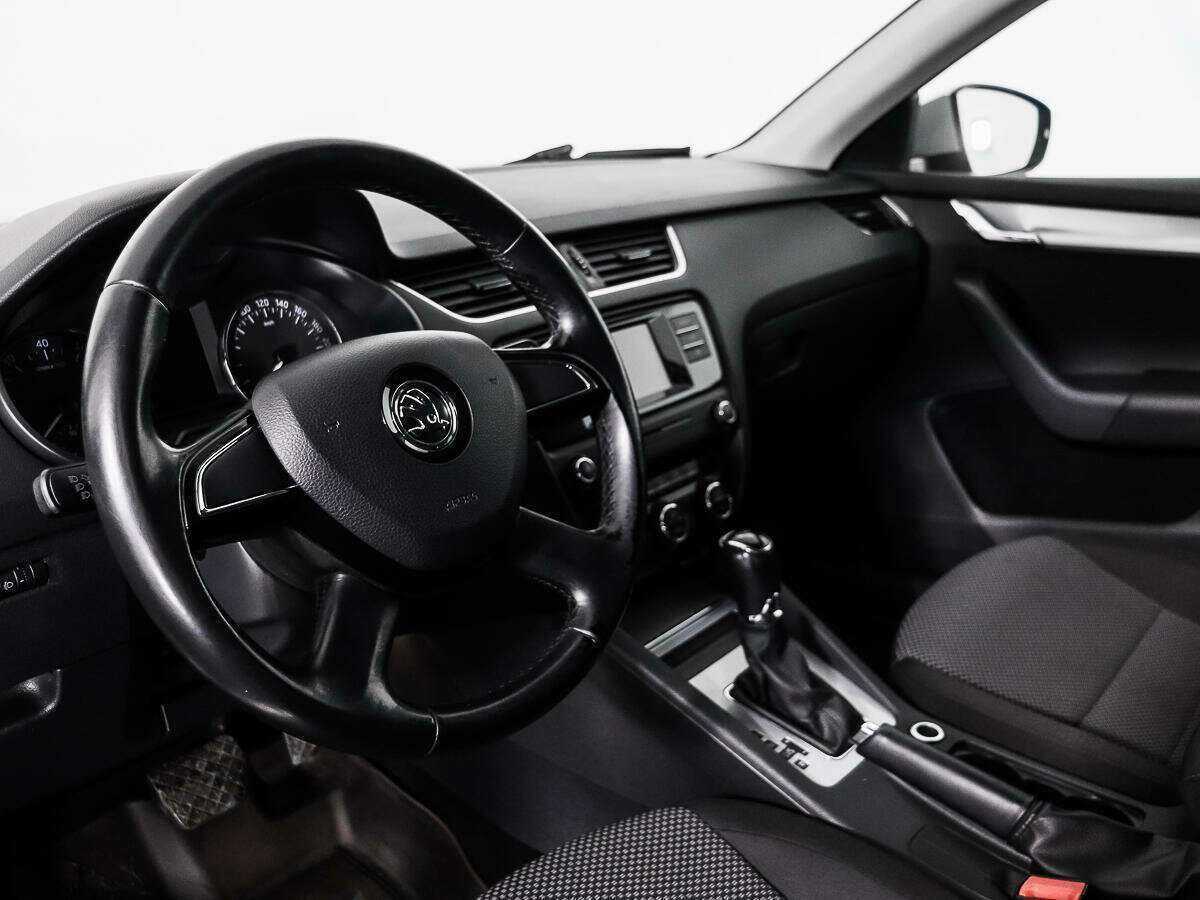 Skoda Octavia с пробегом — 2015 год. Фото: #8