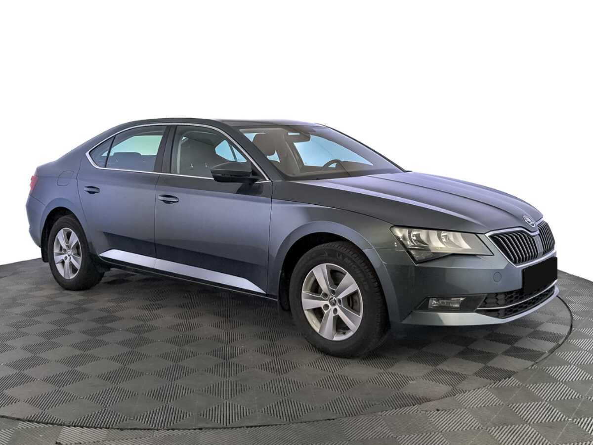 Skoda Superb с пробегом — 2019 год. Фото: #2