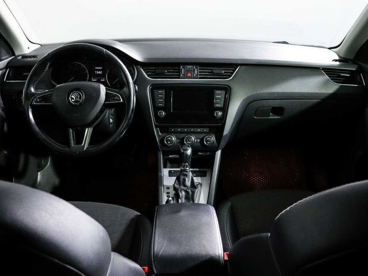 Skoda Octavia с пробегом — 2013 год. Фото: #9