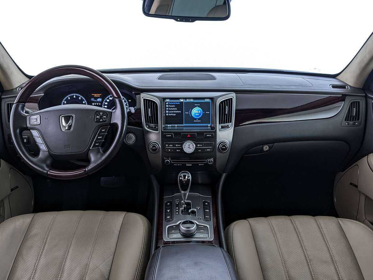 Hyundai Equus с пробегом — 2012 год. Фото: #9