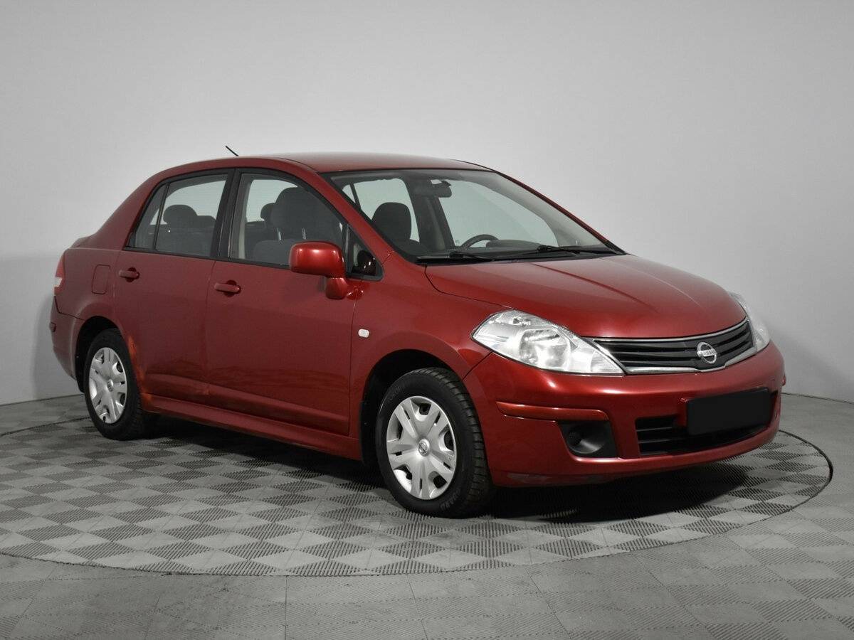 Nissan Tiida с пробегом — 2012 год. Фото: #2