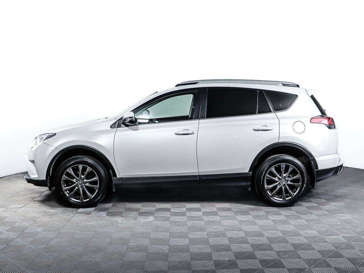 Toyota RAV4 с пробегом — 2018 год. Фото: #7