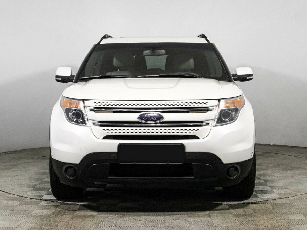 Ford Explorer с пробегом — 2012 год. Фото: #1